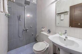 Treebo Golden Pearl Koramangala Hotel Bangalore Bagian luar foto