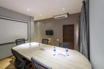 Treebo Golden Pearl Koramangala Hotel Bangalore Bagian luar foto